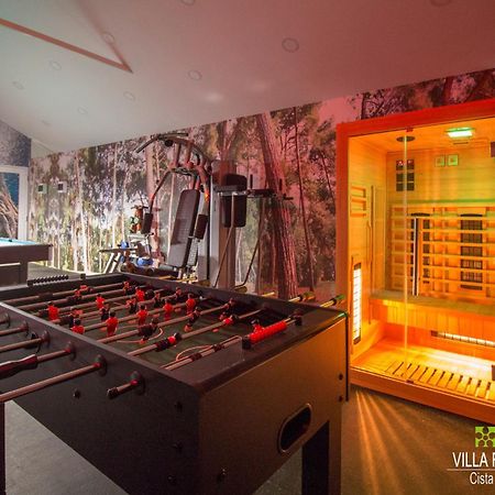 Villa Four Seasons, Heated Pool And 3 En-Suite Bathrooms Velika Cista  Exterior photo