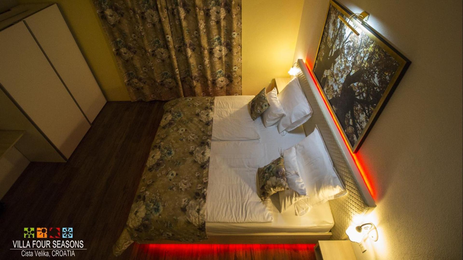 Villa Four Seasons, Heated Pool And 3 En-Suite Bathrooms Velika Cista  Exterior photo